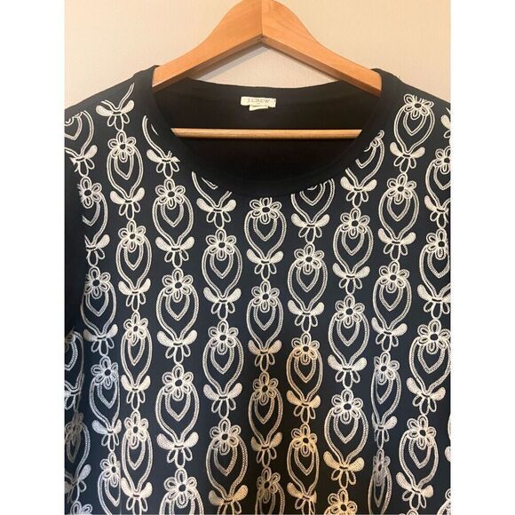 J. Crew XL Embroidered Raglan Top Black White Embroidered Florals 100% Cotton - Picture 10 of 11